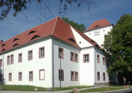 KUS_Foerderung_2004_Fassadenerneuerung_Schloss_Altranstaedt_1.jpg