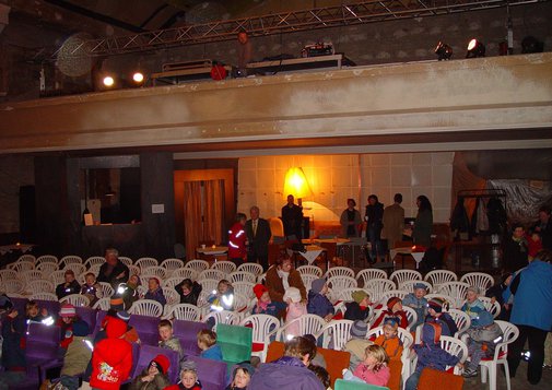 KUS_Foerderung_2007_Saaldecke_Kulturkino_Zwenkau_2.jpg